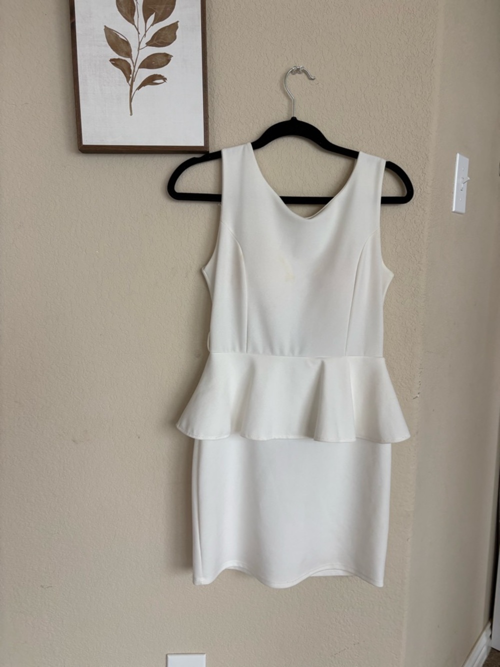 David's Bridal White Sleeveless Peplum Cocktail Dress - Picture 2 of 6